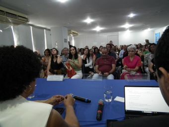 Leia mais: CES/RJ participa de inauguração do Cerest Estadual
